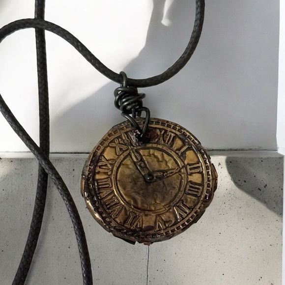 5 For $25💫Meltdown Steampunk Pendant - Picture 3 of 4